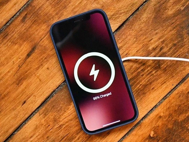 乌拉特中苹果手机维修分享iPhone 12可以随便充电吗 